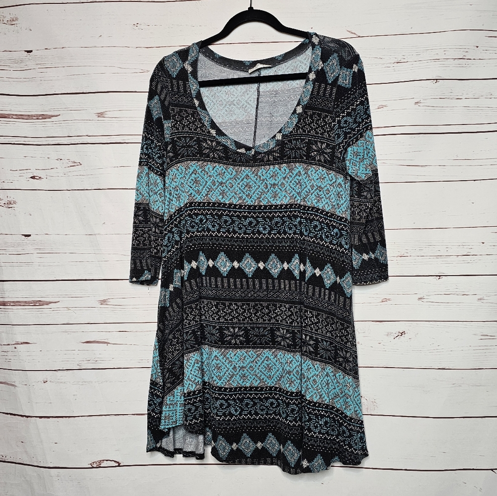 Frumos Boho Black and Blue Patterned Tunic